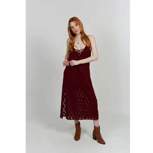 Band of Gypsies Dress XS Burgundy Midi Textured Adjustable Straps Lined Party